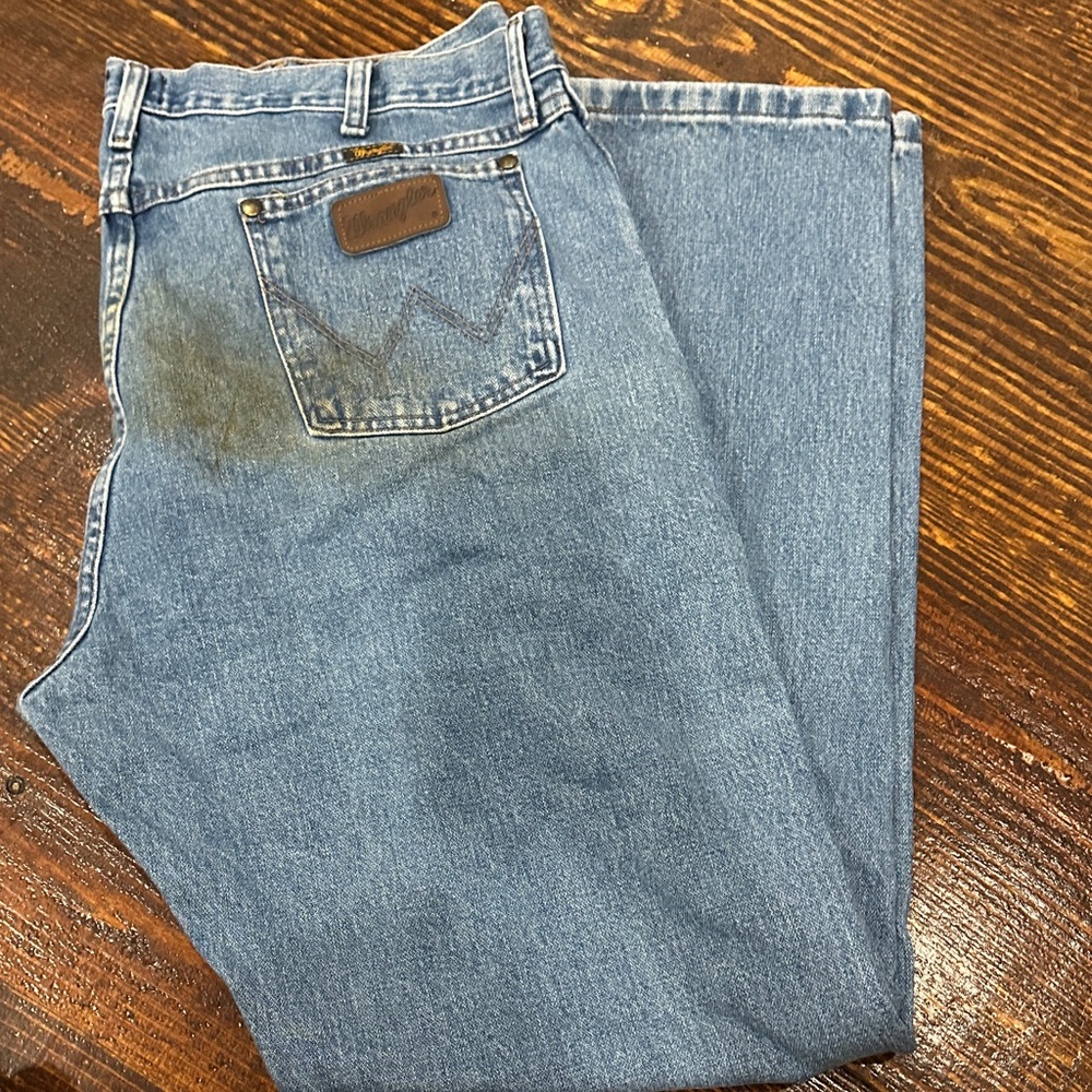 Wrangler Men's Classic Blue Bootcut Jeans